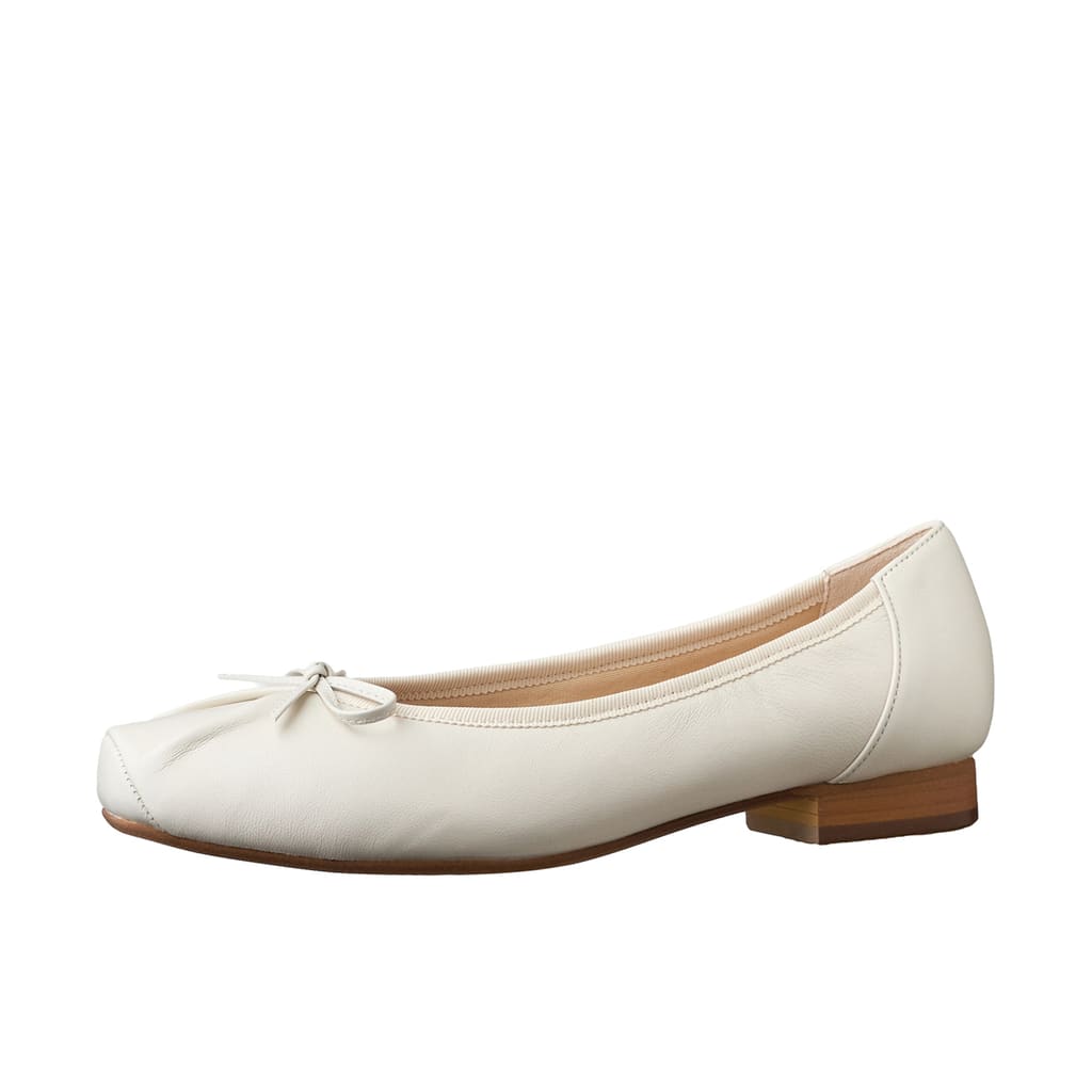 靴・バッグのダイアナ通販サイト ｜ YG42632: シューズ 【dianashoes.com】